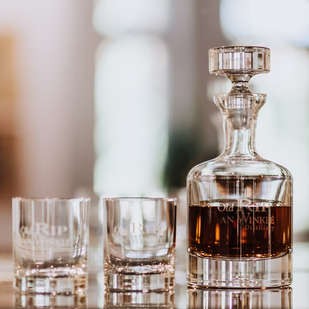 Buffalo Whiskey Decanter Gift Set – Includes 30oz Glass Decanter & 2 Old Fashioned Rocks Glasses