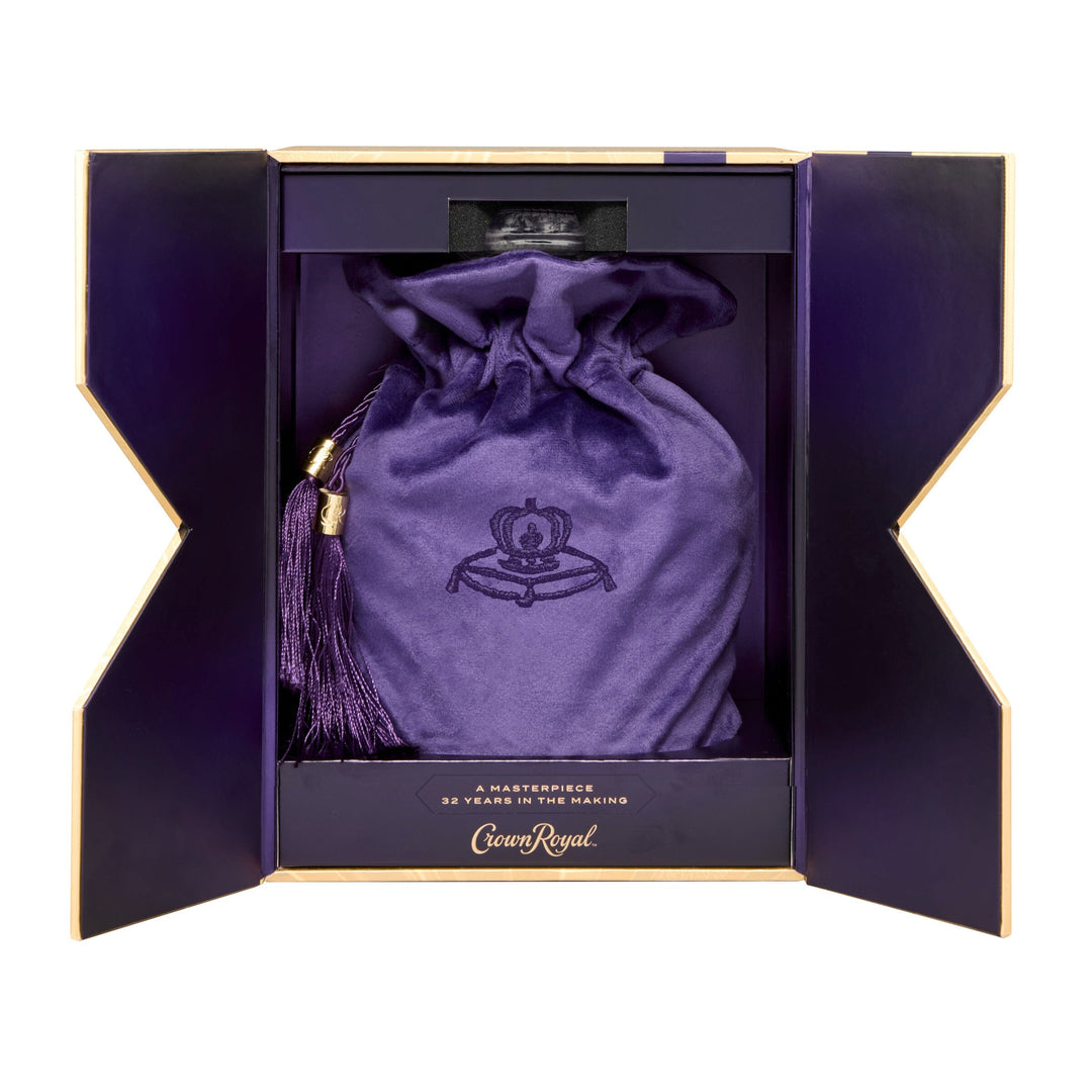 Crown Royal 32 Year Old Extra Rare Canadian Whisky Crown Royal 